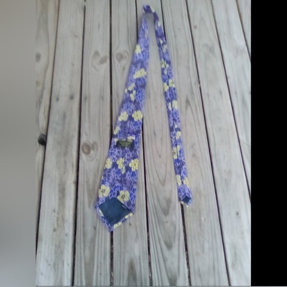 Men's Purple Necktie with Yellow & Blue Flowers Floral Tie - Picture 4 of 5